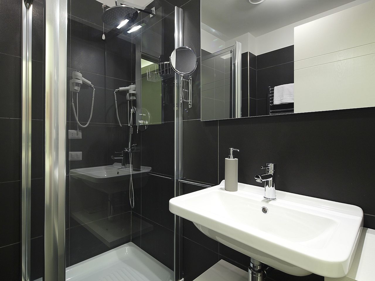 Nearhome Smart Suites Guest House Roma Exterior foto