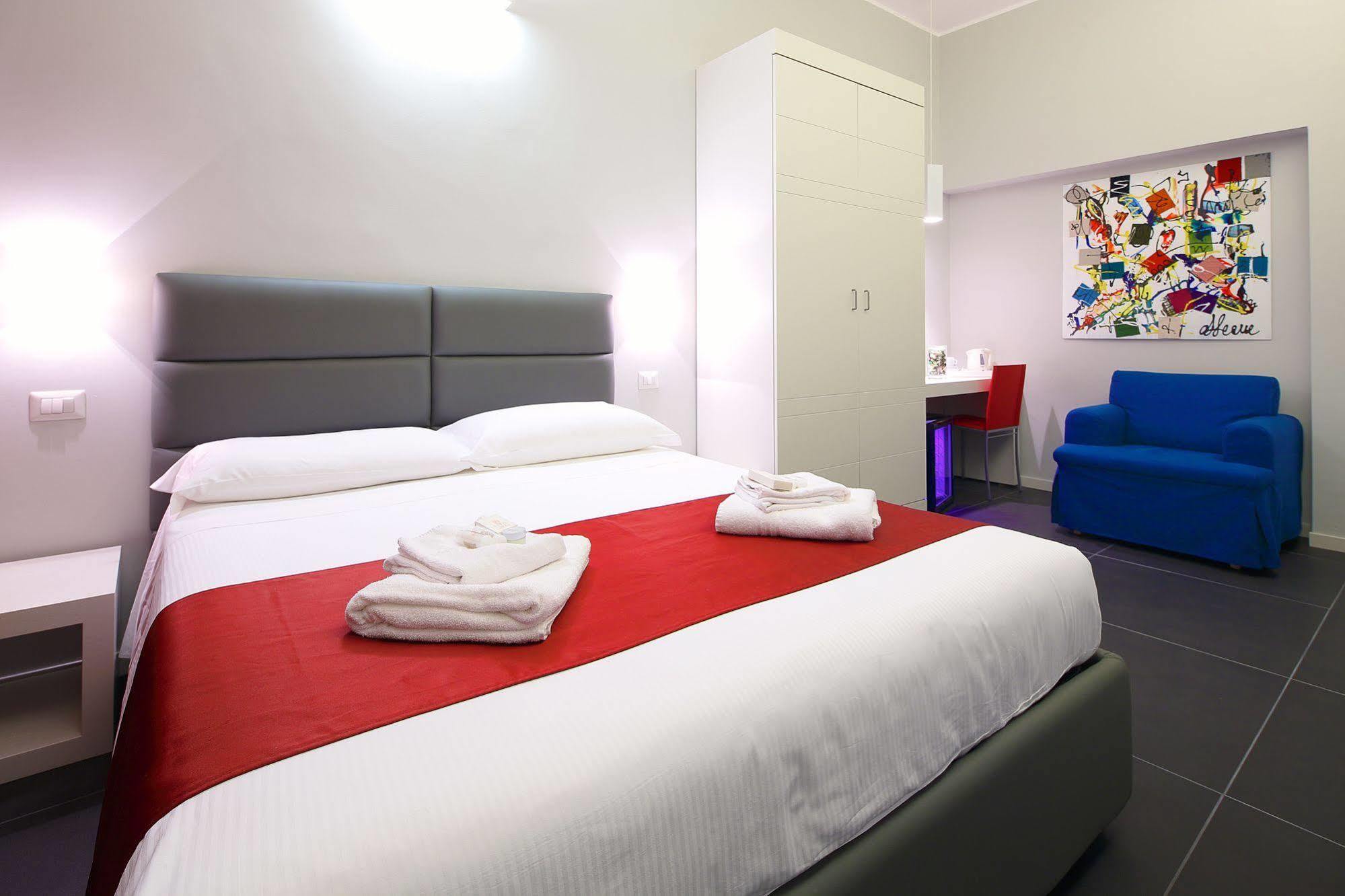 Nearhome Smart Suites Guest House Roma Exterior foto