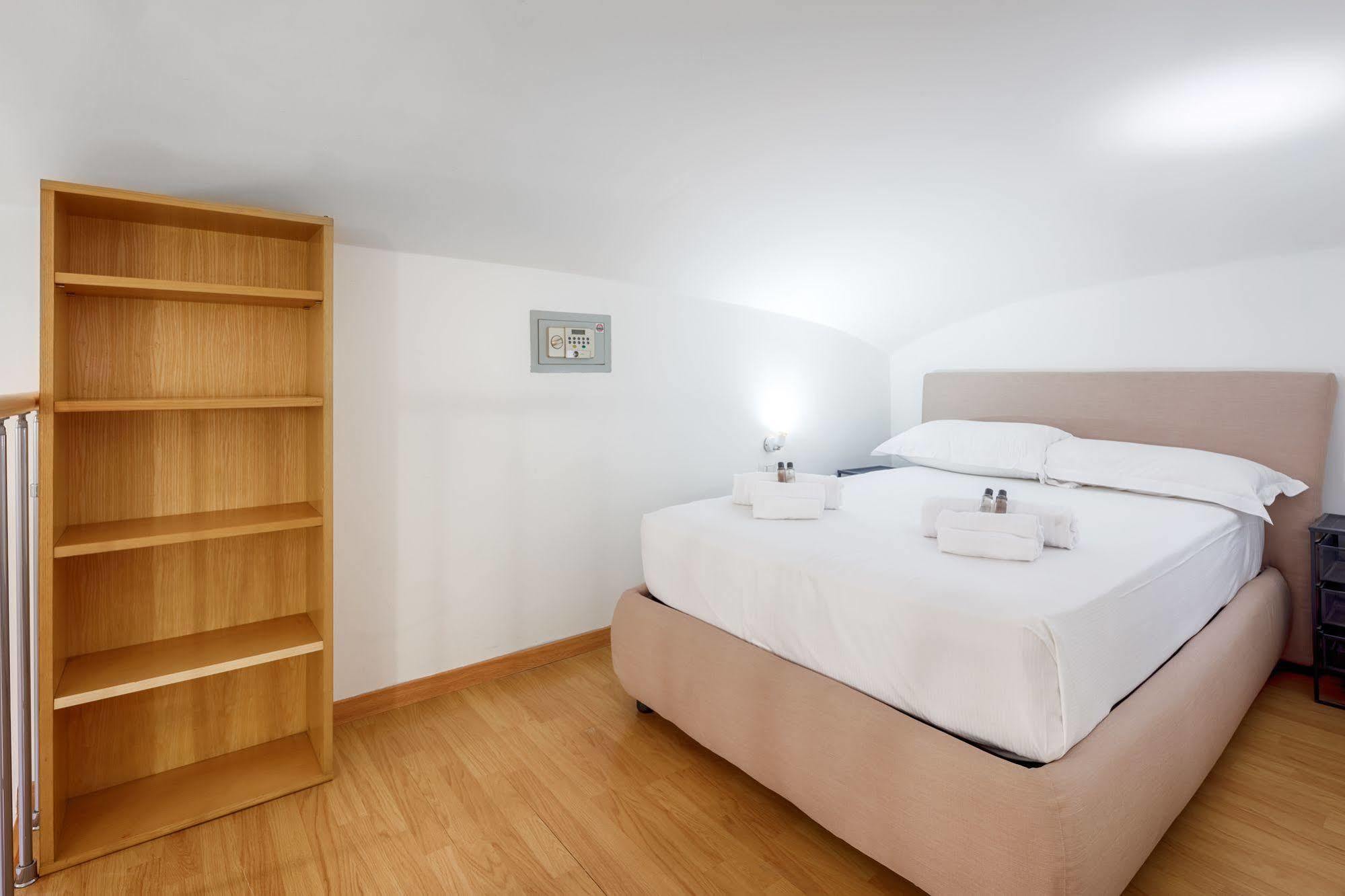 Nearhome Smart Suites Guest House Roma Exterior foto